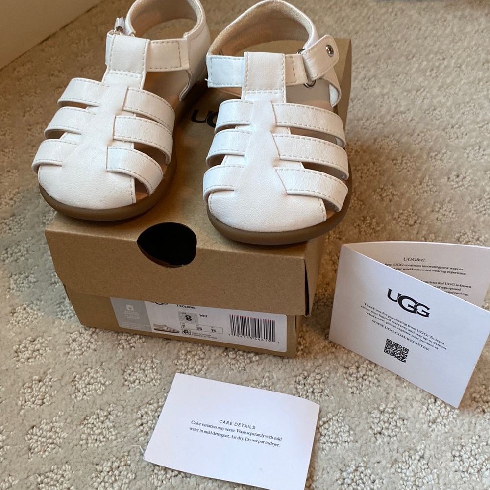 UGG Kid’s Kolding Fisherman Sandals sz 8